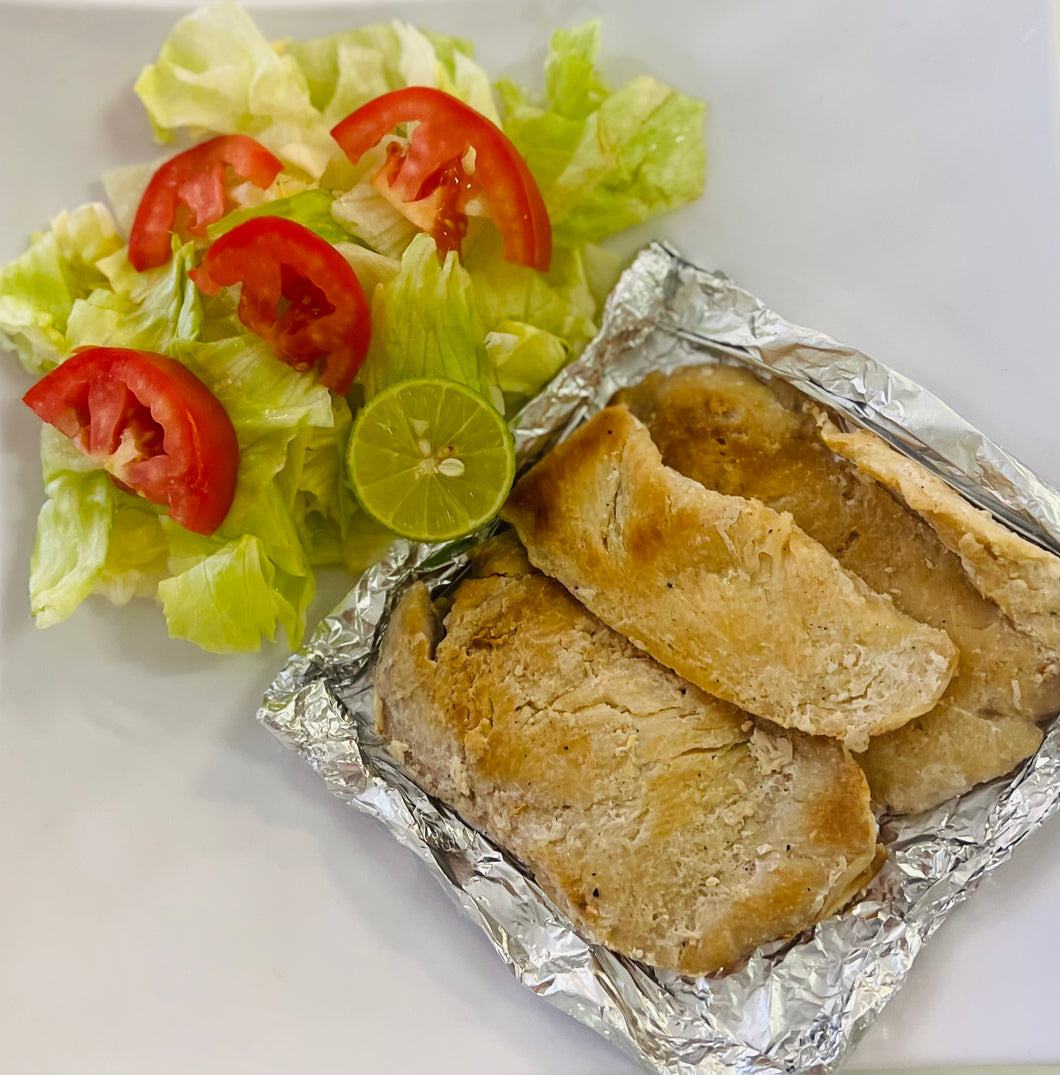 Pollo a la plancha con ensalada verde  - Comida - Este artículo está disponible para entrega de martes y jueves.