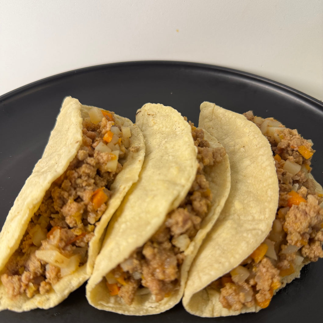 Tacos de picadillo en maíz (3) - Lunch - Este artículo está disponible para entrega solo los días martes, miércoles y viernes.
